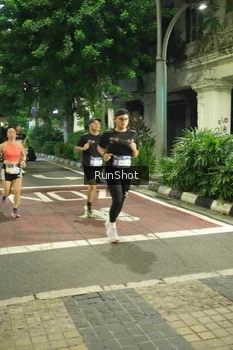 Runner Photo 4213313