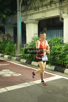 Runner Photo 4213315