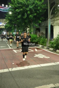 Runner Photo 4213329