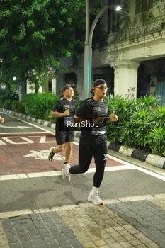 Runner Photo 4213331