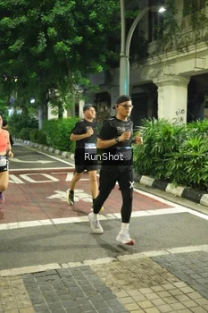 Runner Photo 4213333
