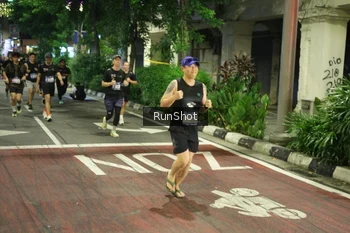 Runner Photo 4213335