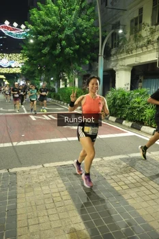 Runner Photo 4213343