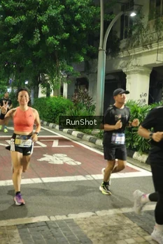 Runner Photo 4213352