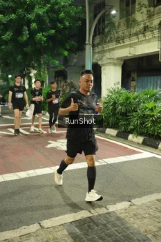 Runner Photo 4213357