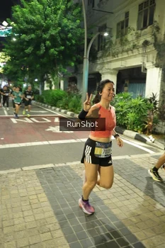 Runner Photo 4213374