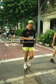 Runner Photo 4213430