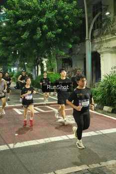 Runner Photo 4213432