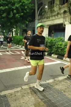 Runner Photo 4213444