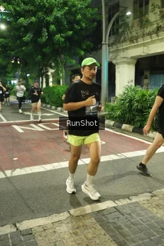 Runner Photo 4213446
