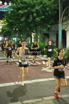 Runner Photo 4213456