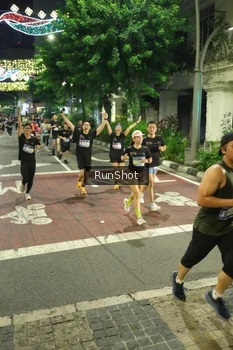 Runner Photo 4213514