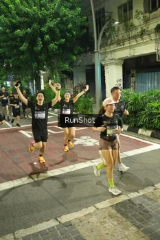Runner Photo 4213541