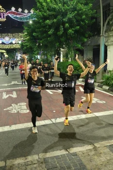 Runner Photo 4213553