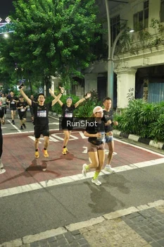 Runner Photo 4213559