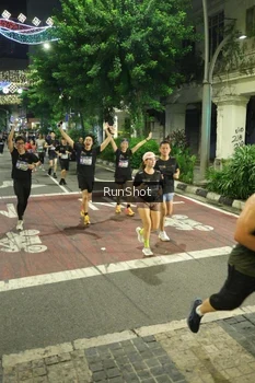 Runner Photo 4213560