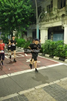 Runner Photo 4213621