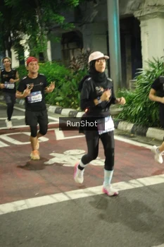Runner Photo 4213663