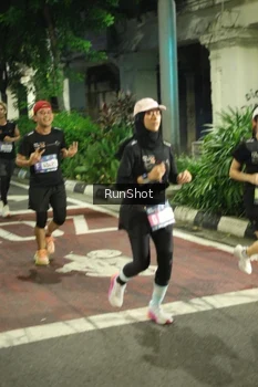 Runner Photo 4213667