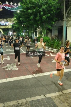 Runner Photo 4213678