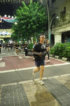 Runner Photo 4213735
