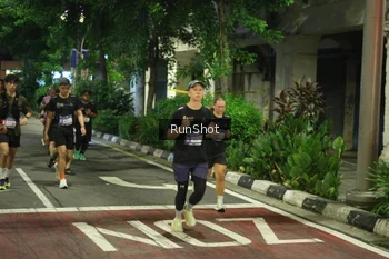 Runner Photo 4213741