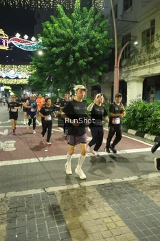 Runner Photo 4213898