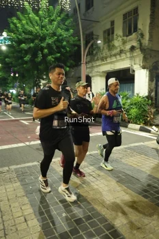 Runner Photo 4213950