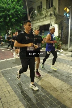Runner Photo 4213952