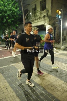 Runner Photo 4213953