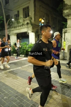 Runner Photo 4213956