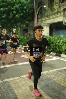 Runner Photo 4214027