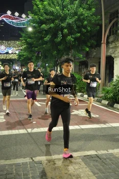 Runner Photo 4214036