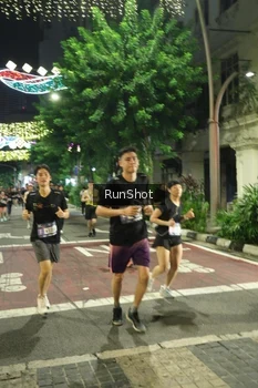 Runner Photo 4214037