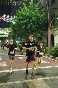 Runner Photo 4214042