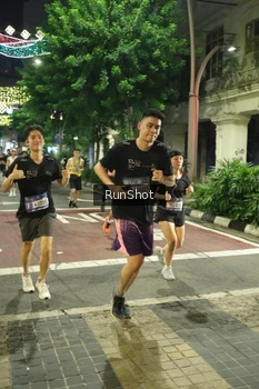 Runner Photo 4214043