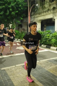 Runner Photo 4214050