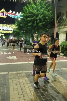 Runner Photo 4214255