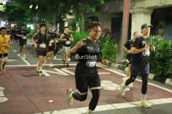 Runner Photo 4214259