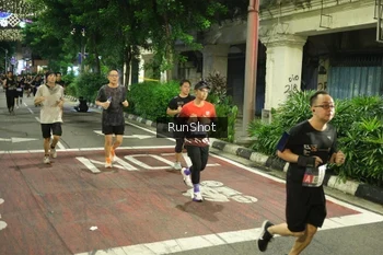 Runner Photo 4214260