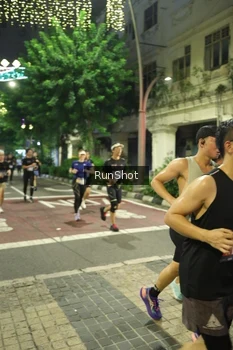 Runner Photo 4214268