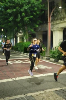 Runner Photo 4214269