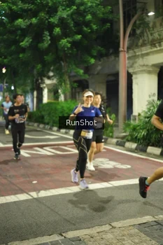 Runner Photo 4214272