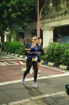 Runner Photo 4214275