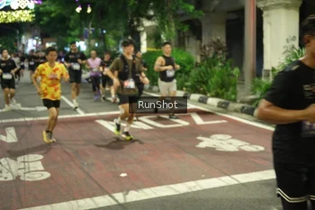 Runner Photo 4214356