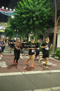 Runner Photo 4214358