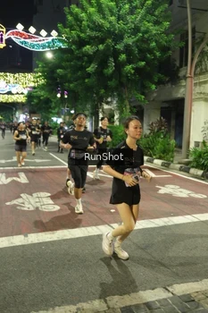 Runner Photo 4214529