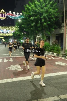 Runner Photo 4214530