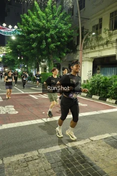 Runner Photo 4214558
