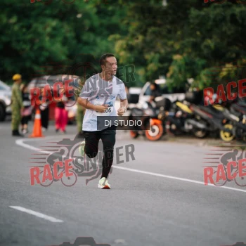 Runner Photo 421468